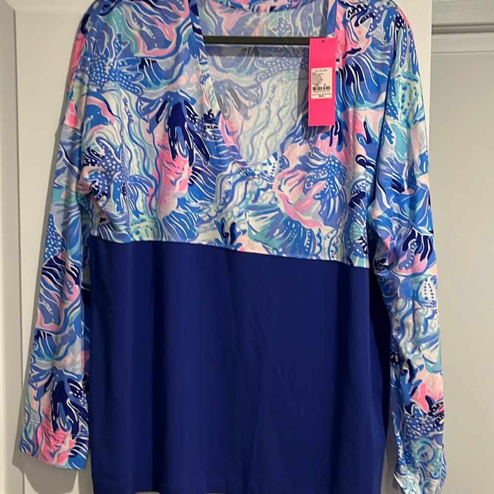 NWT Lilly Pulitzer Finn Vneck top sz XL
